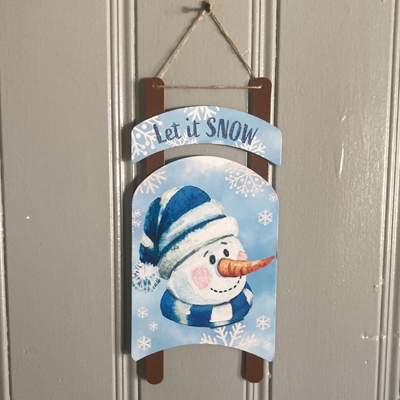 NWT Let It Snow- Snowman ⛄️ Holiday Sleigh Decoration Sign - Picture 4 of 17
